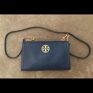 TORY BURCH Carson Top Zip Cross-body (NAVY)